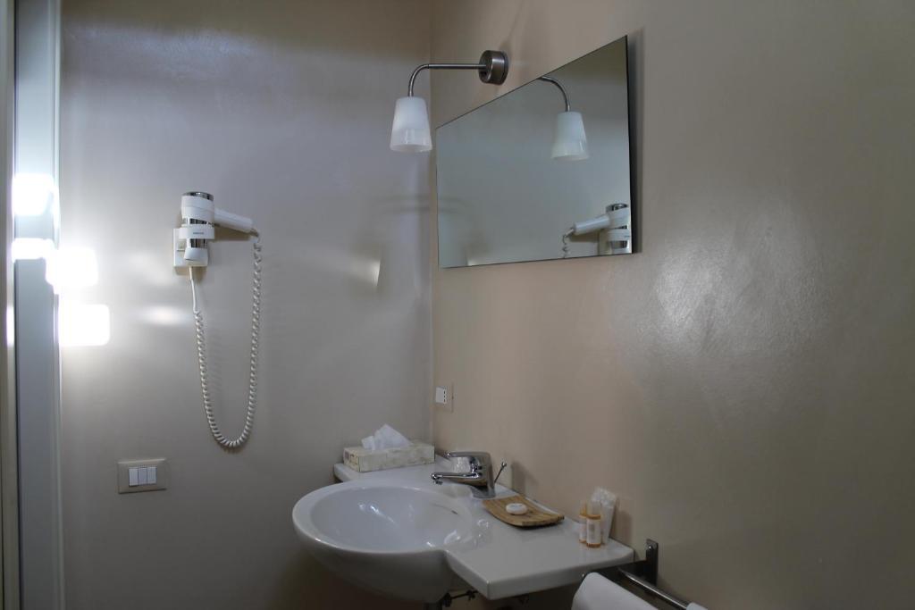 Hotel Touring Livorno Værelse billede